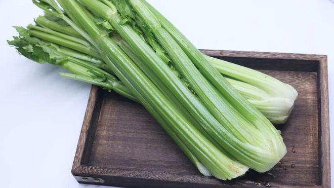 孕药”备孕的夫妻需注意以免怀孕困难龙8中国唯一入口这几种食物堪称“避(图2)